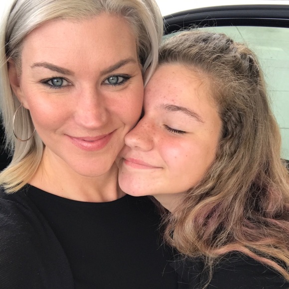 Meet Lisa & Payton, Belle Âme Janice Boutique - Picture 5 of 5